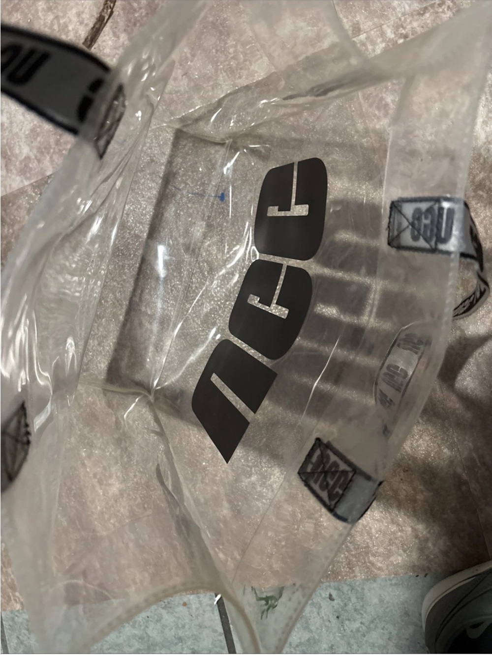 UGG Clear Double Strap Large Tote Bag - Picture 7 of 7